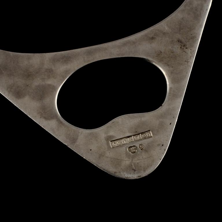 COLLIER, silver med cabochonslipad ametist, Gewe, Malmö, 1966. Vikt 23 g.