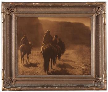 238. Edward Sherrif Curtis, "Navaho, The Vanishing Race", 1904.