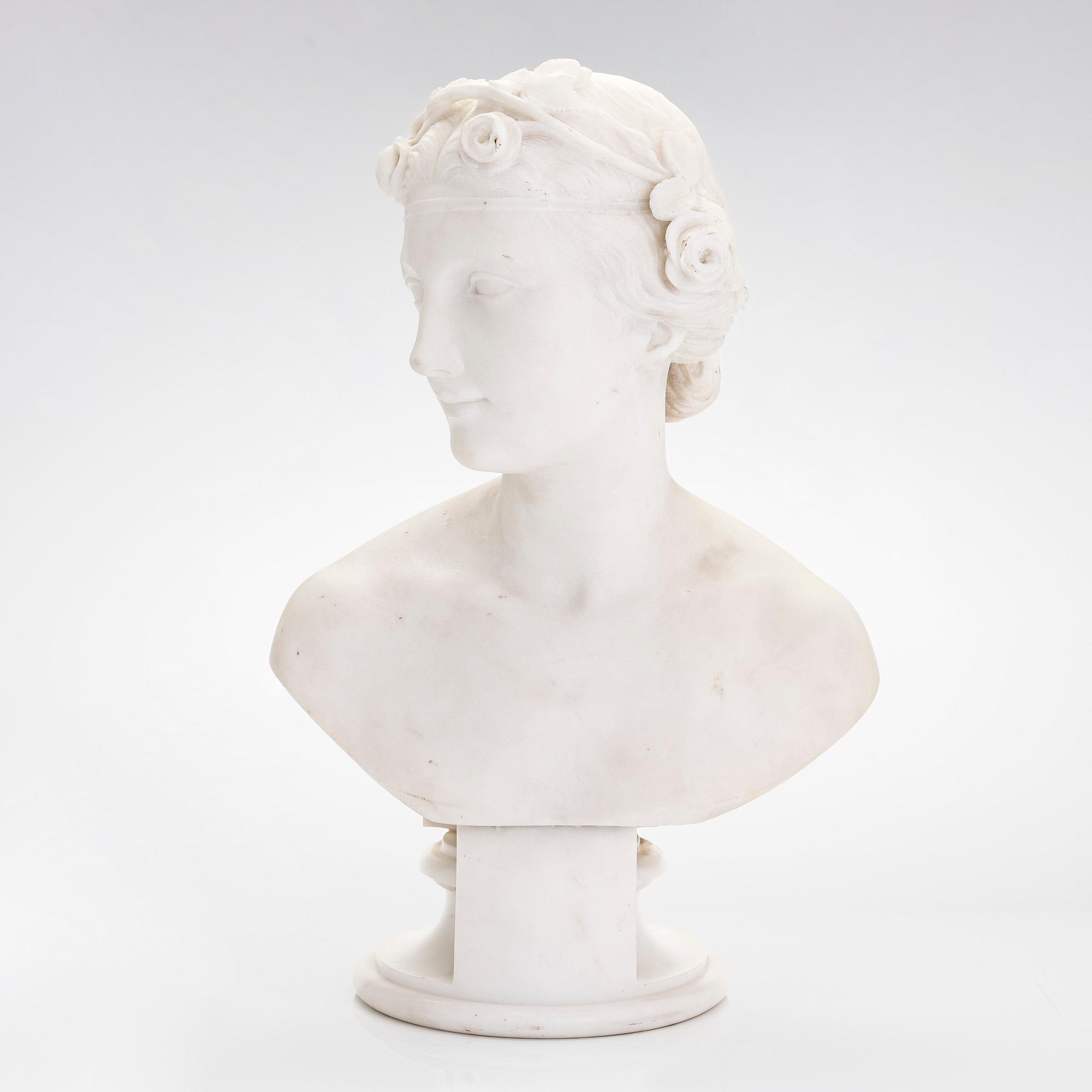 Kvinnobyst, alabaster, 1900-talets senare hälft.