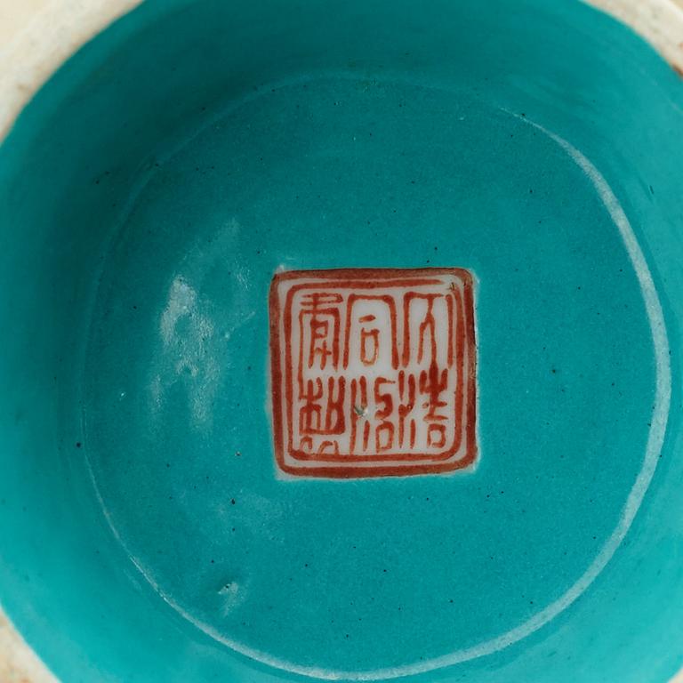 A famille rose table lamp made out of a lantern, and a teapot, dish and jar, late Qing dynasty.