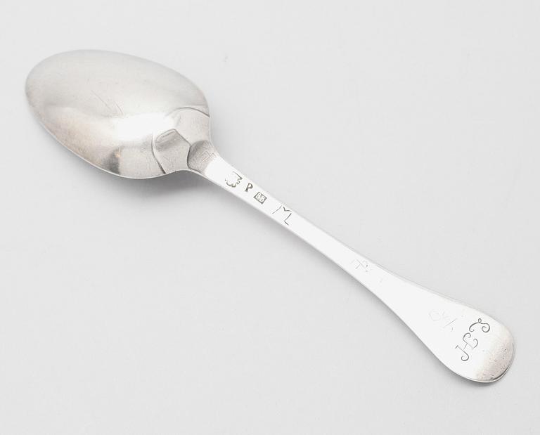 MATSKED, silver, Bengt Björn, Västerås 1748. Vikt ca 56 gram.