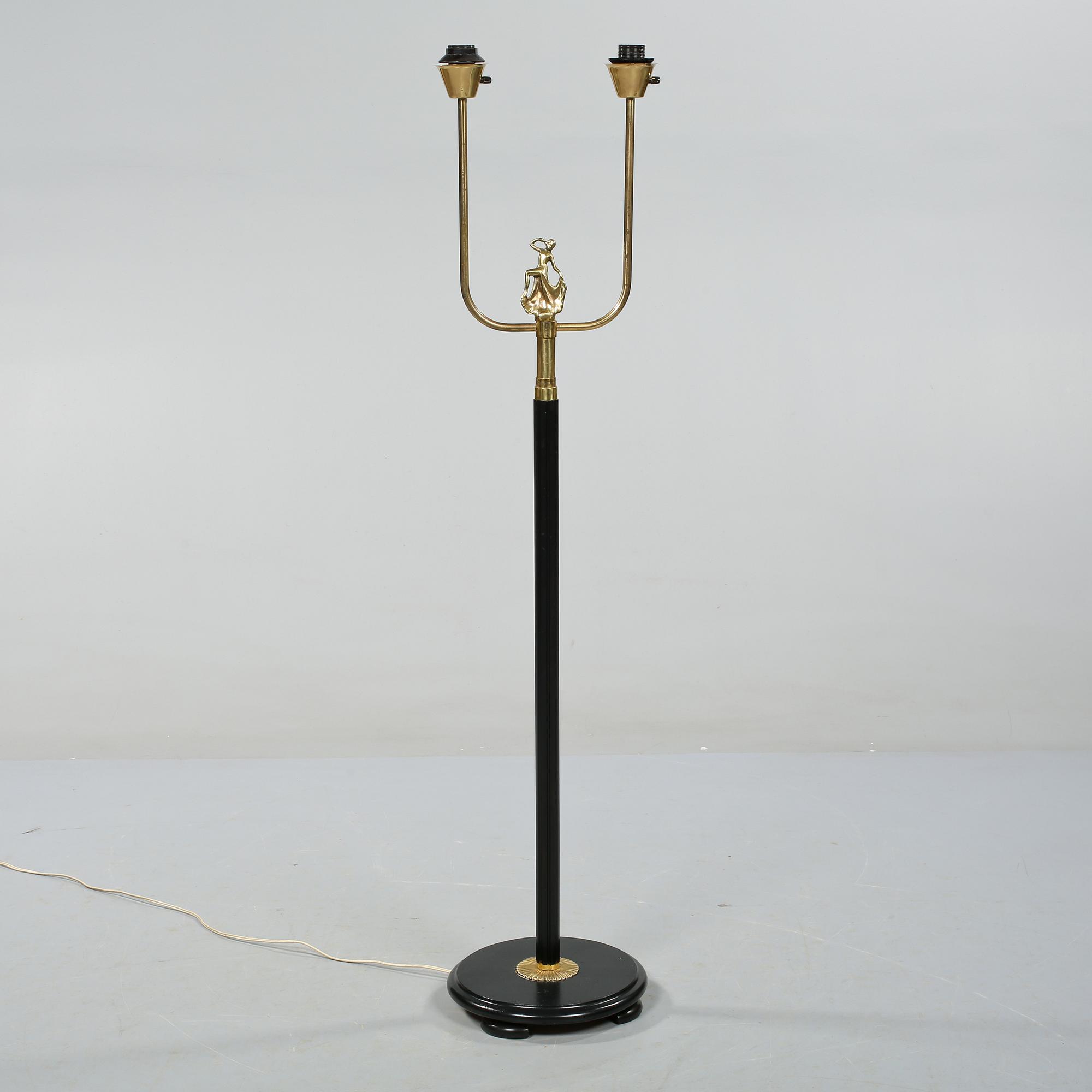 GOLVLAMPA, omkring 1900-talets mitt.