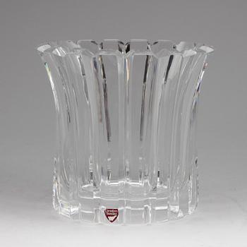 VASER, 2 st. Glas. Orrefors, Nils Landberg samt Gunnar Cyren.