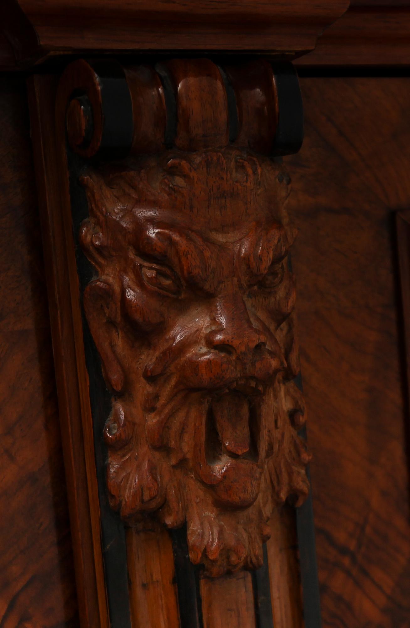 BOKSKÅP, 1800-talets andra hälft.