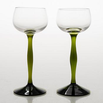 A set of 18 mid-20th century white vine glasses for Kumela Glassworks.