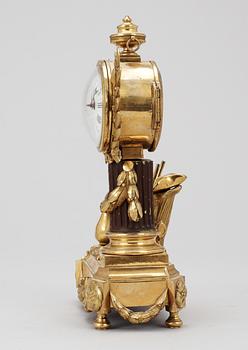 A Louis XVI 18th Century miniature table clock, dial marked "LE ROY A PARIS".