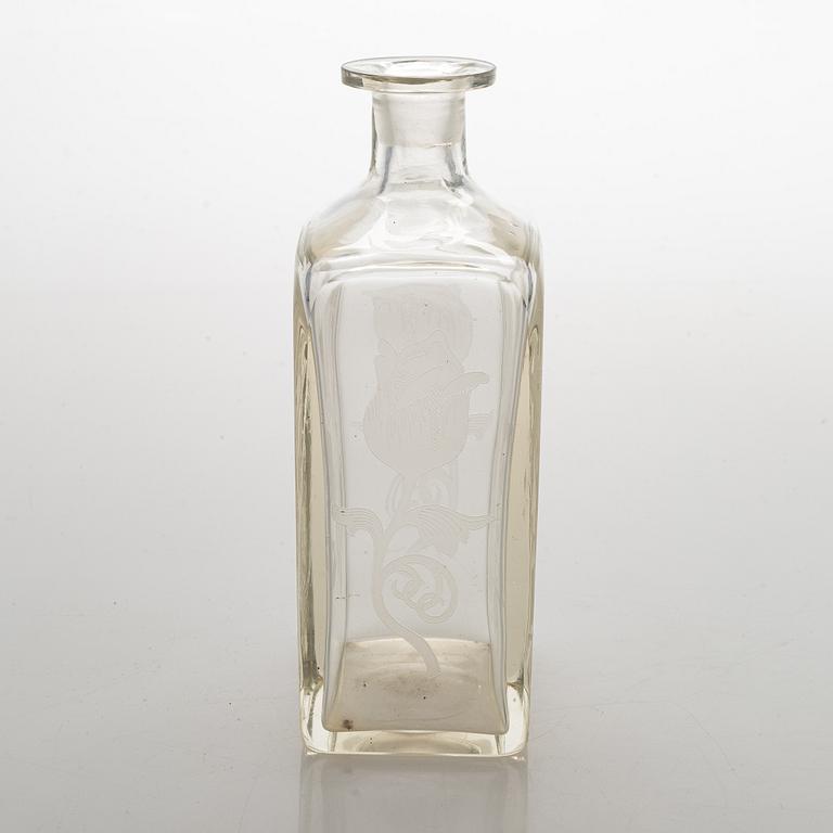 An Imperial glass carafe, early 20th century.