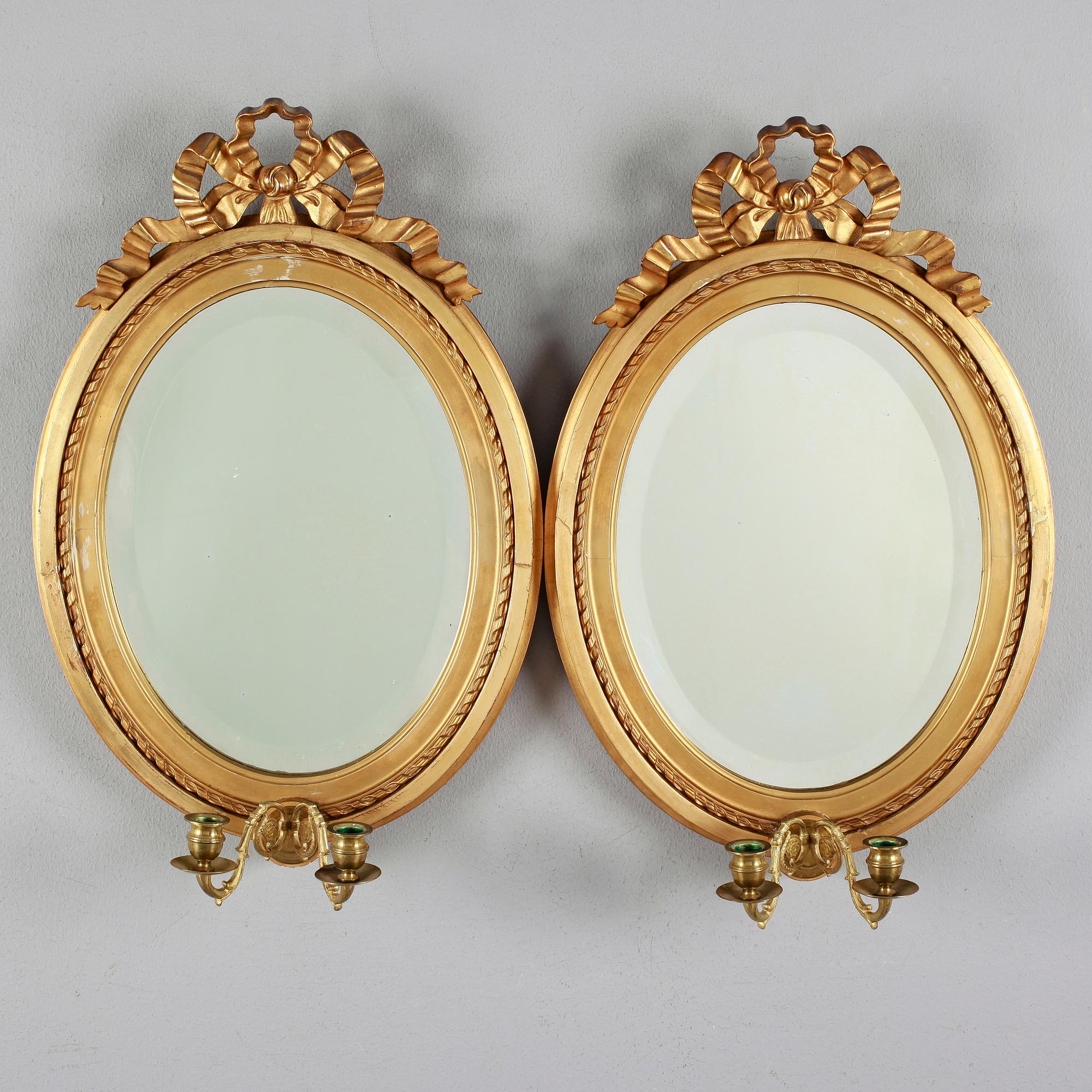 SPEGELLAMPETTER, 1 par, gustaviansk stil, omkring år 1900.