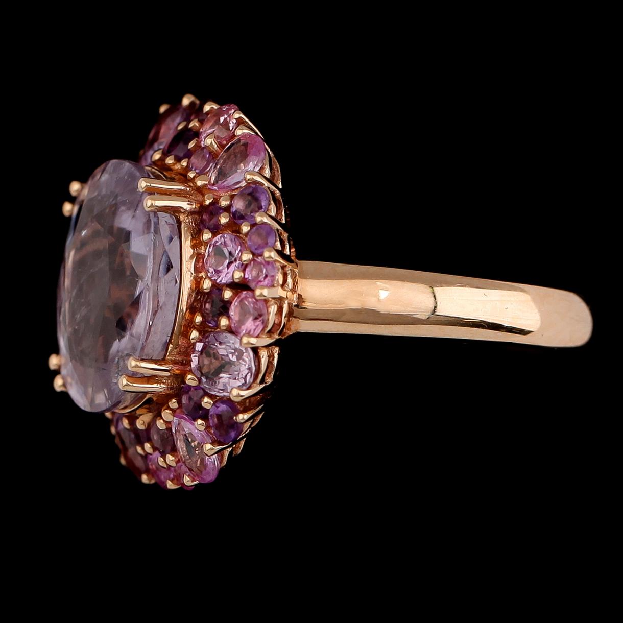 RING, 18K roséguld, turmaliner tot ca 6.10 ct, ametister tot ca 0.54 ct, rosa safirer tot ca 1.96 ct.