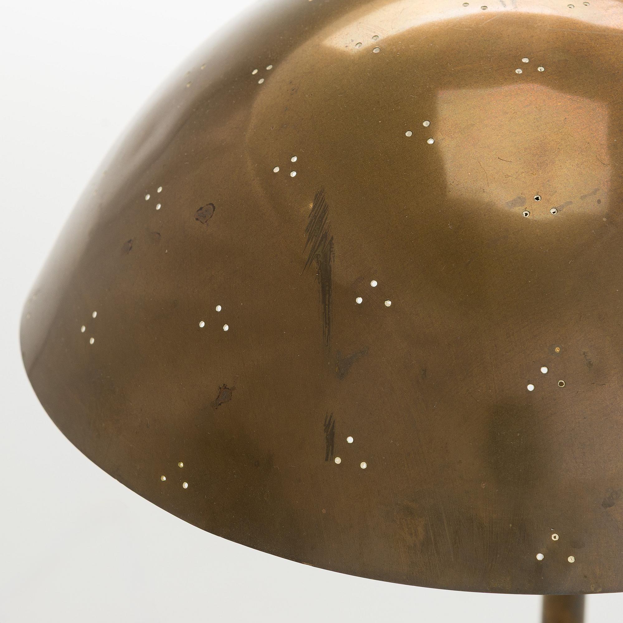 Paavo Tynell, pöytävalaisinpari, malli 9209, Taito 1900-luvun puoliväli.