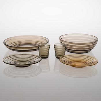 A 17-piece set of Bölgeblick Glassware by Karhula.