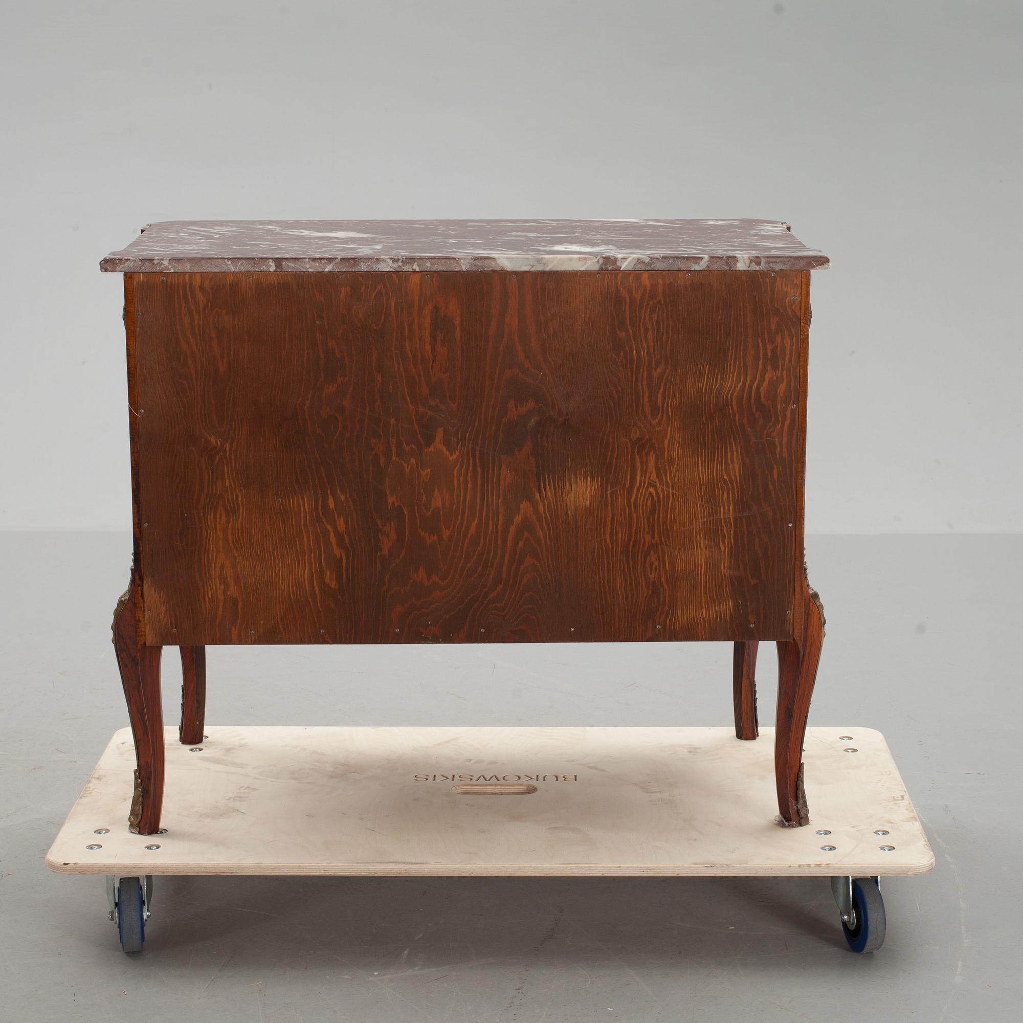 BYRÅ, Haupt-stil, gustaviansk stil. 1900-talets mitt. CITES-intyg medföljer.