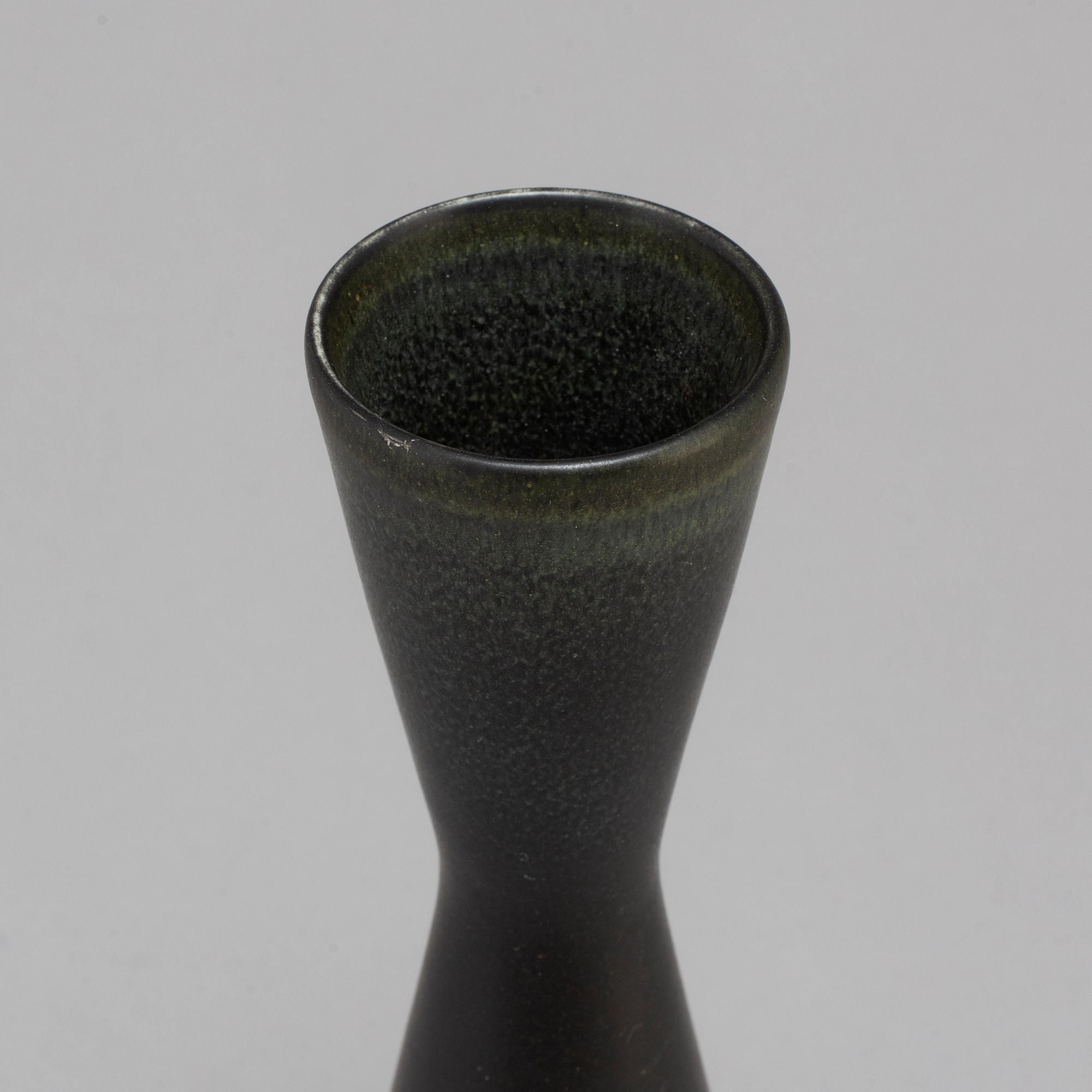 CARL-HARRY STÅLHANE, a unique stoneware vase, Rörstrand 1960.