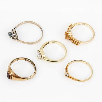 RINGAR, 5 st, olika guldhalter med bl at diamanter, citriner, syntetisk safir och cubic zirconia. Tot vikt ca 11,43 g.