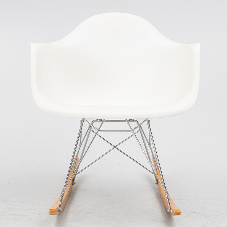 Charles & Ray Eames, gungstol, "Eames plastic armchair RAR", Vitra, 2012.