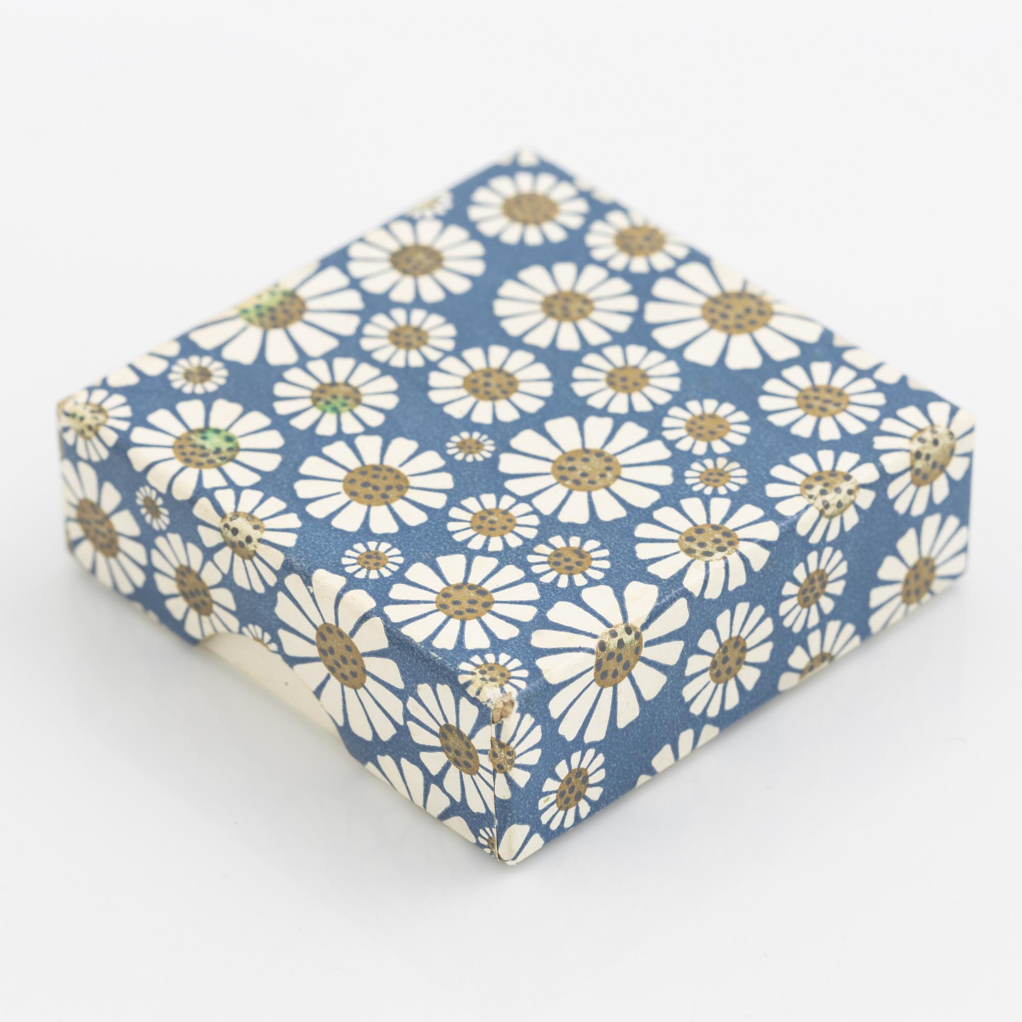 Brosch, förgyllt silver och emalj, "daisy", A. Michelsen, Danmark.