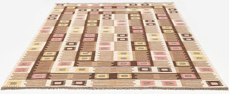 Märta Måås-Fjetterström, a carpet, "Nyponblomman", flat weave. 300 x 206 cm, signed AB MMF.