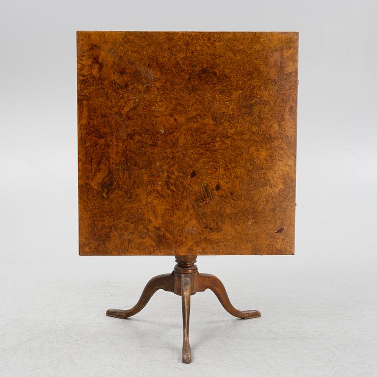 A Swedish alder and birch tilt-top table, early 19th Century.