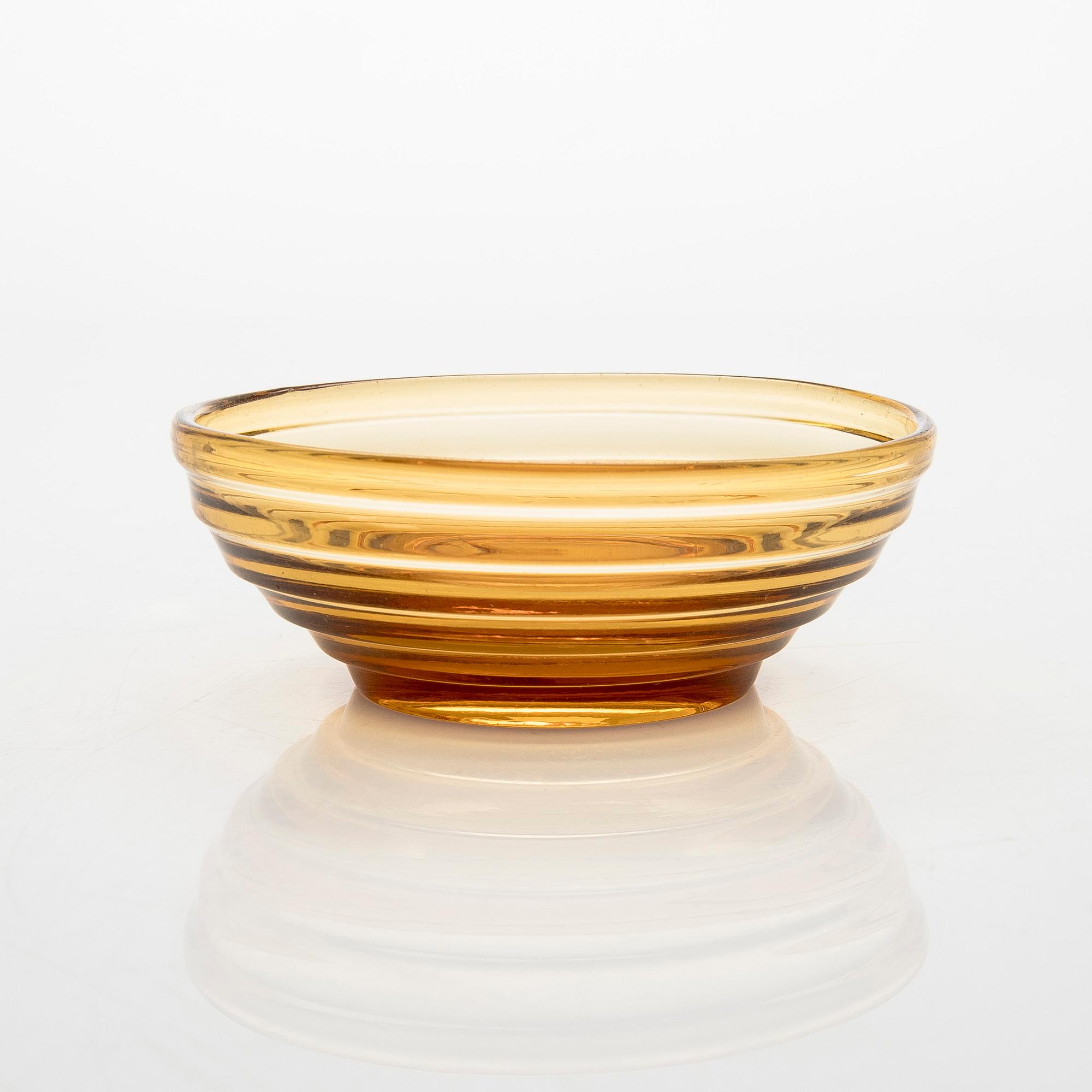 Aino Aalto, bowl, model 4384 Karhula Glassworks 1930s.