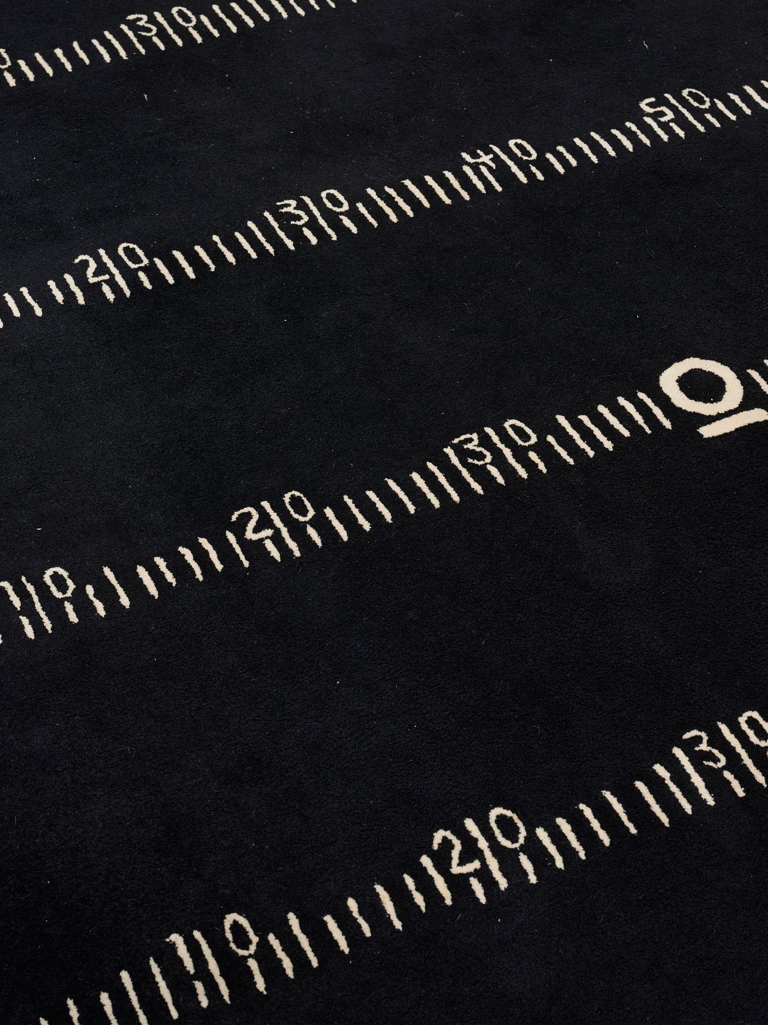 MATTA, "Centimètre", Black board rug, Handtuftad, 246,5 x  228,5 cm, Efter design av Eileen Gray.