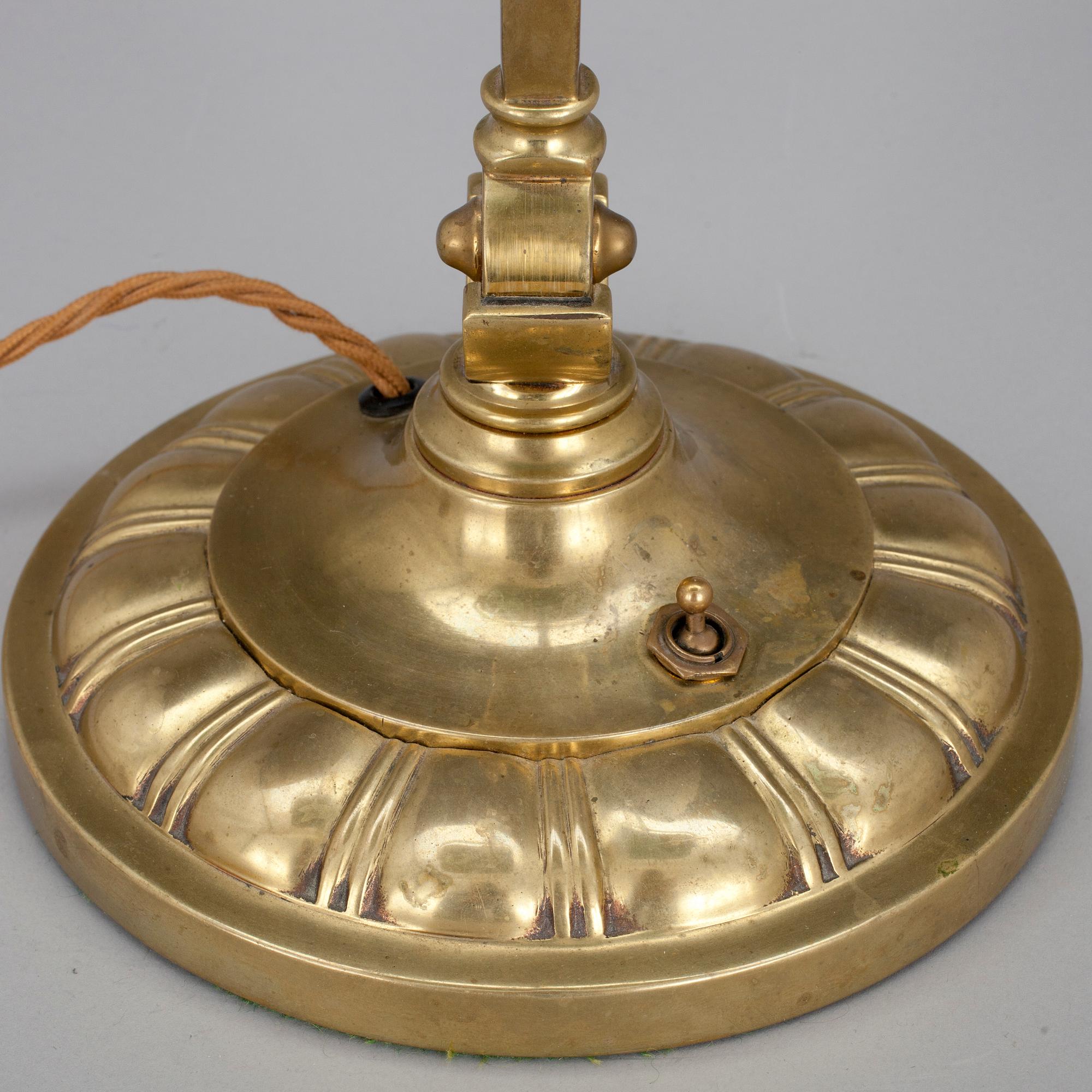 SKRIVBORDSLAMPA, 1900-talets första hälft.