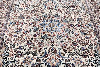 Matta, Nain, part silk, ca. 318 x 209 cm.
