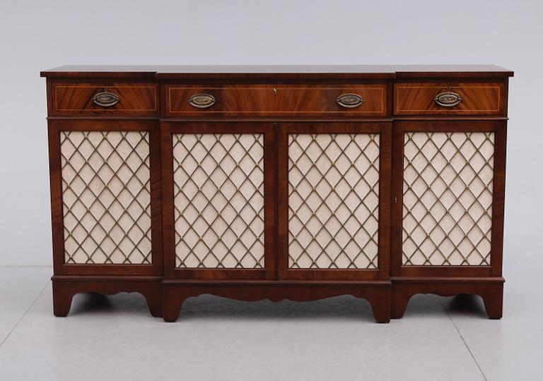 SIDEBOARD, England, 1900-talets andra hälft.