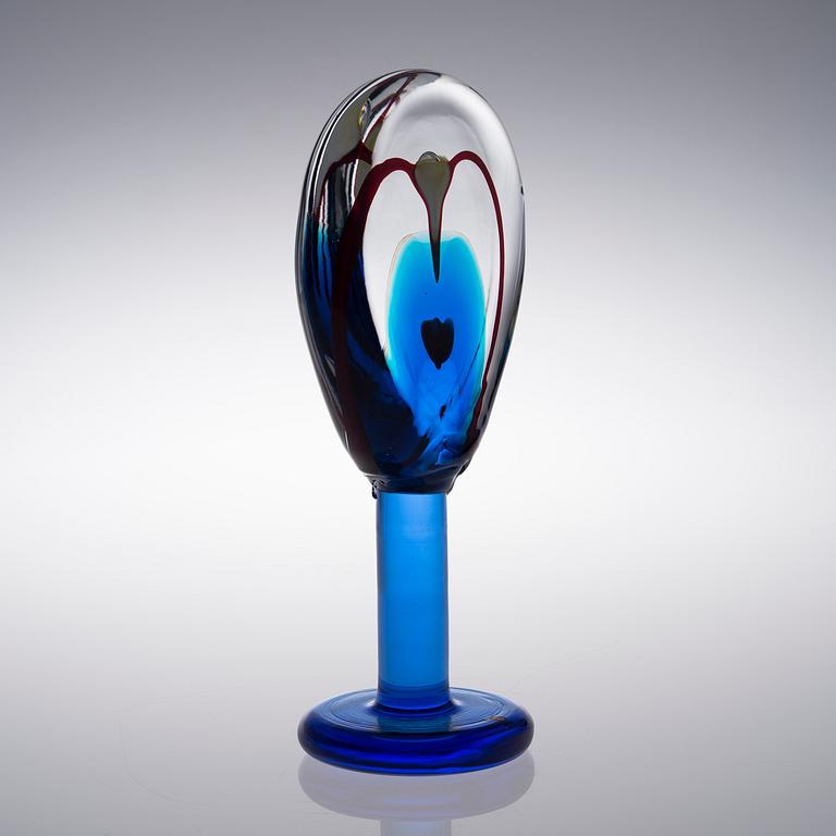 OIVA TOIKKA, A GLASS SCULPTURE. Lollipop. Signed O. Toikka, Nuutajärvi 2004, 34/200.