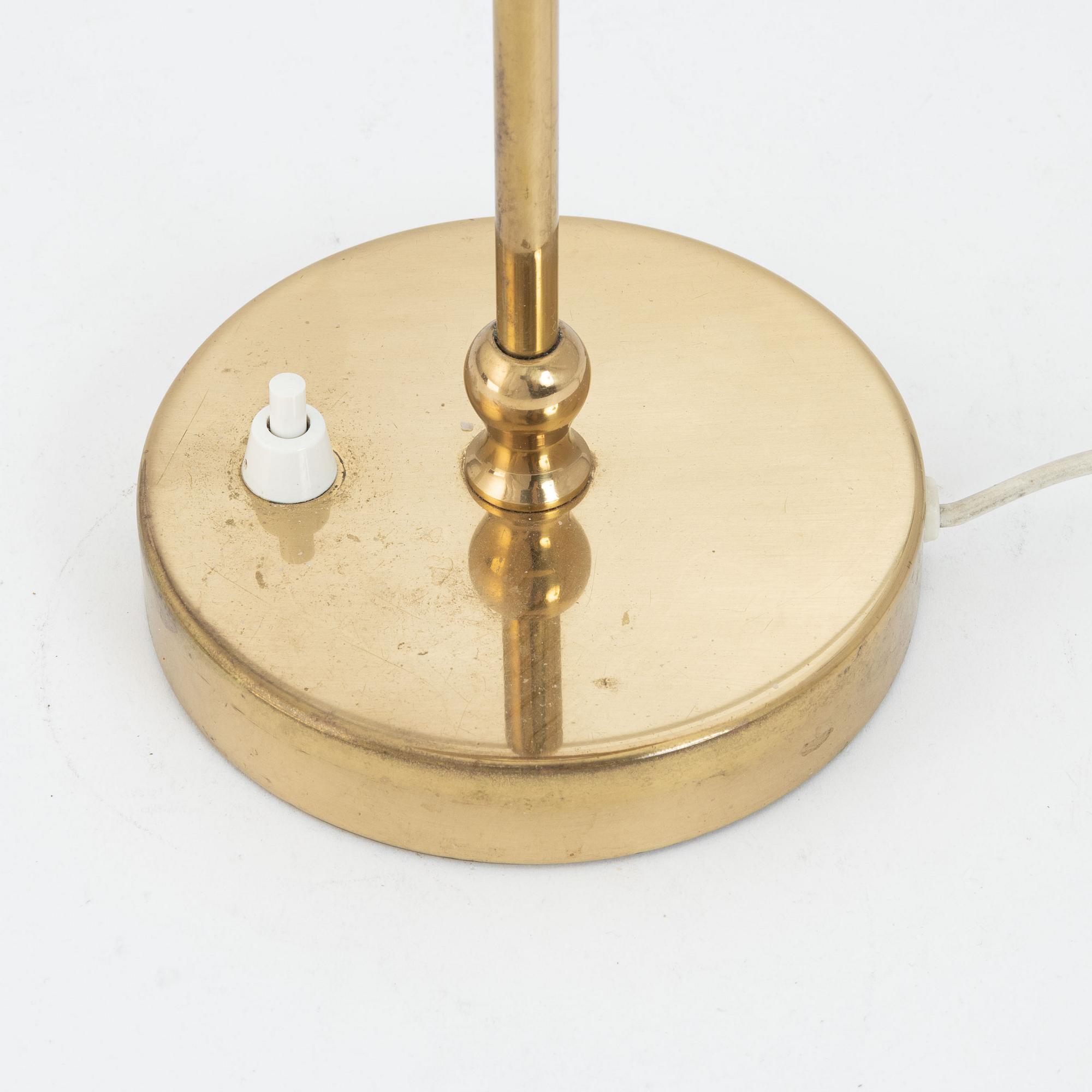 Josef Frank, bordslampa, modell 2332, Firma Svenskt Tenn.