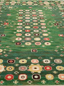 Barbro Nilsson, A CARPET, "Gröna rabatten", knotted pile, ca 329,5 x 229,5  cm, signed AB MMF BN.