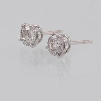 ÖRHÄNGEN, 18K vitguld med briljantslipade diamanter ca 0.62 ct. Vikt  1,5 gram.