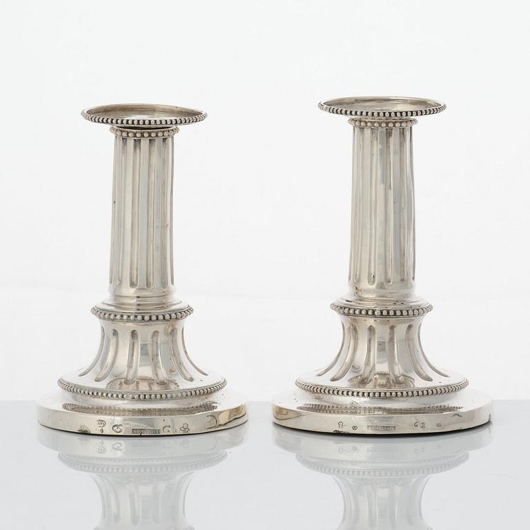 Johan Henrik Schvart, ljusstakar, s k resestakar, ett par, silver, Karlskrona 1789. Gustavianska.