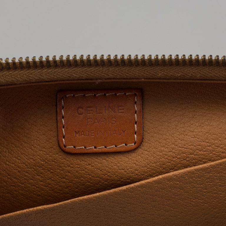 CÉLINE, a toilet bag.