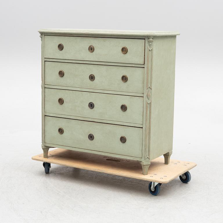 A chest of drawers, late 19th century.