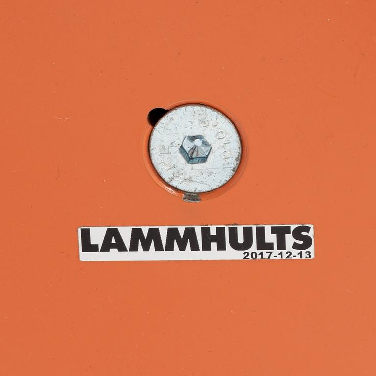 Börge Lindau & Bo Lindekrantz, samt dekor av Siri Carlén, tamburmajor, modell S70-, Lammhults, sent 1900-tal.