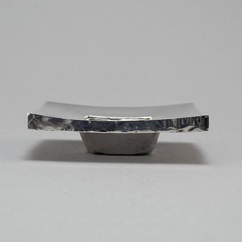 REY URBAN. A sterling silver dish, Stockholm 1982, 346 gram.