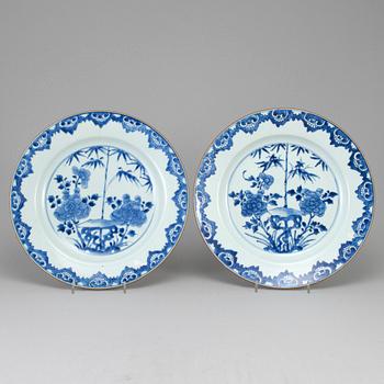 FAT, ett par, kompaniporslin. Qingdynastin, 1700-tal.