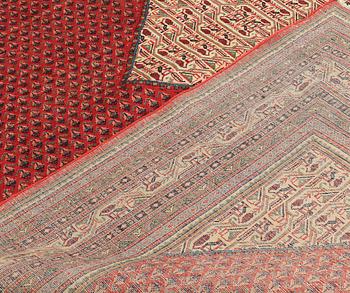 A Sarouk Mir carpet, approx. 398 x 296 cm.