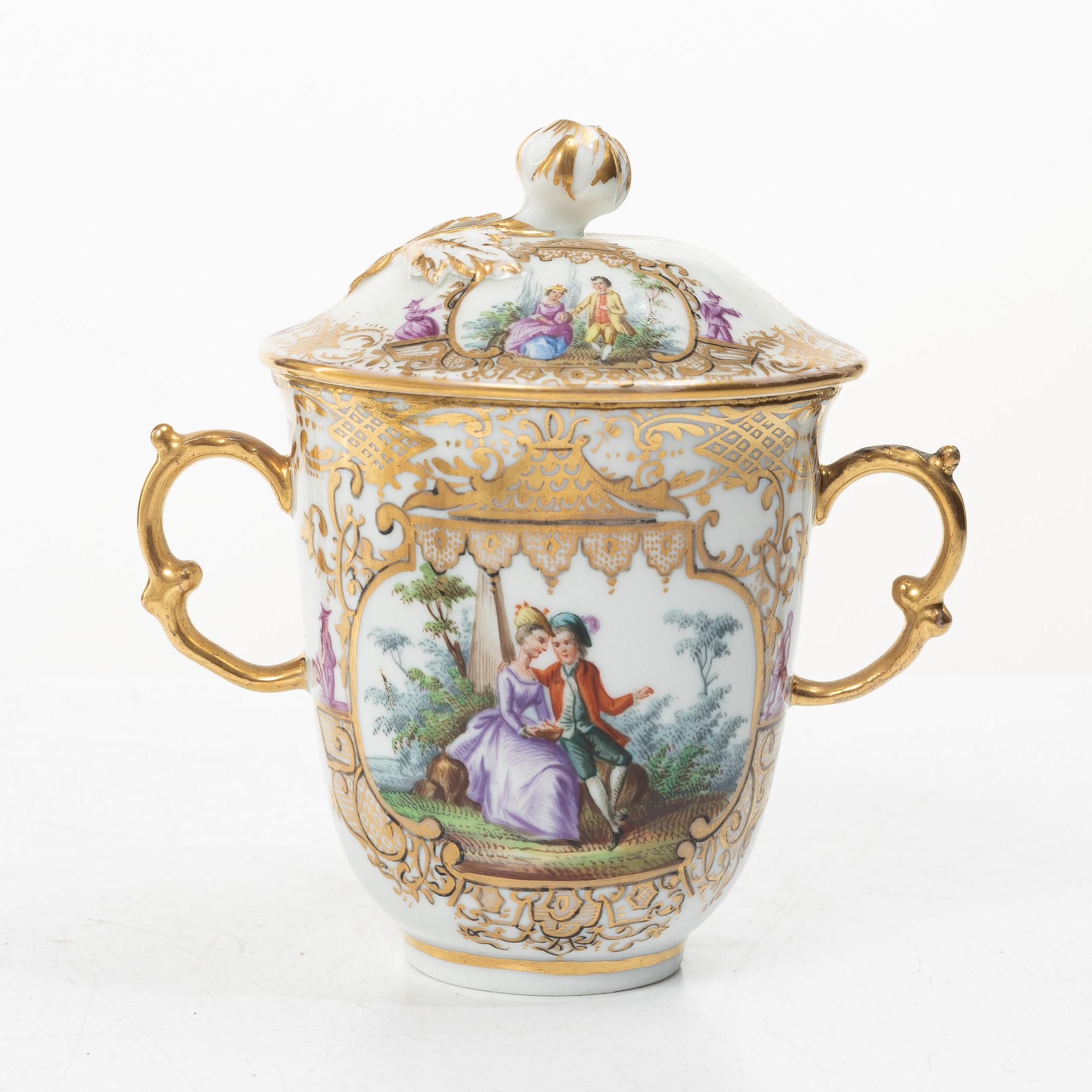 Meissen, Servisdelar, åtta stycken, främst 1800-tal.