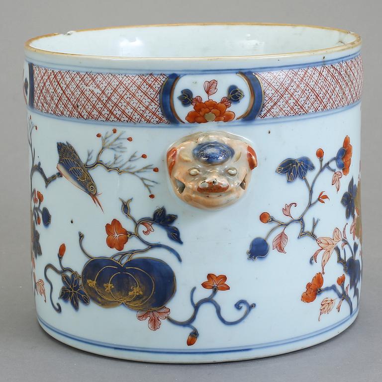 YTTERFODER, porslin, Kina, 1700-tal.