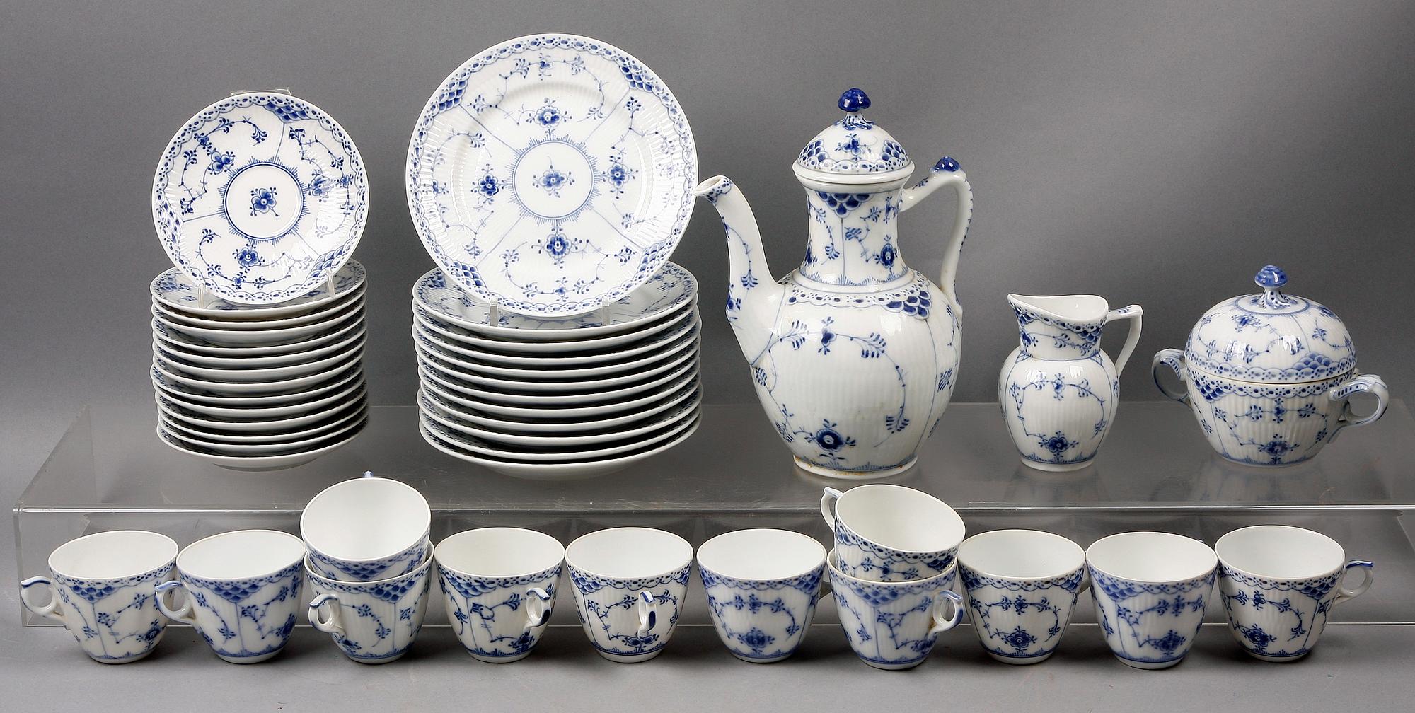 KAFFESERVIS, 27 delar, porslin, "Musselmalet", Kunglig dansk.