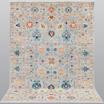 A Ziegler Design carpet, ca 240 x 167 cm.