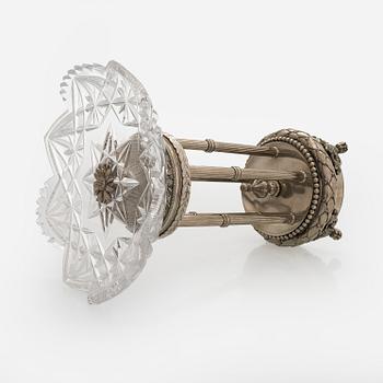 Tarjoilumalja, valkometallia ja kristallia, 1900-luvun alku.