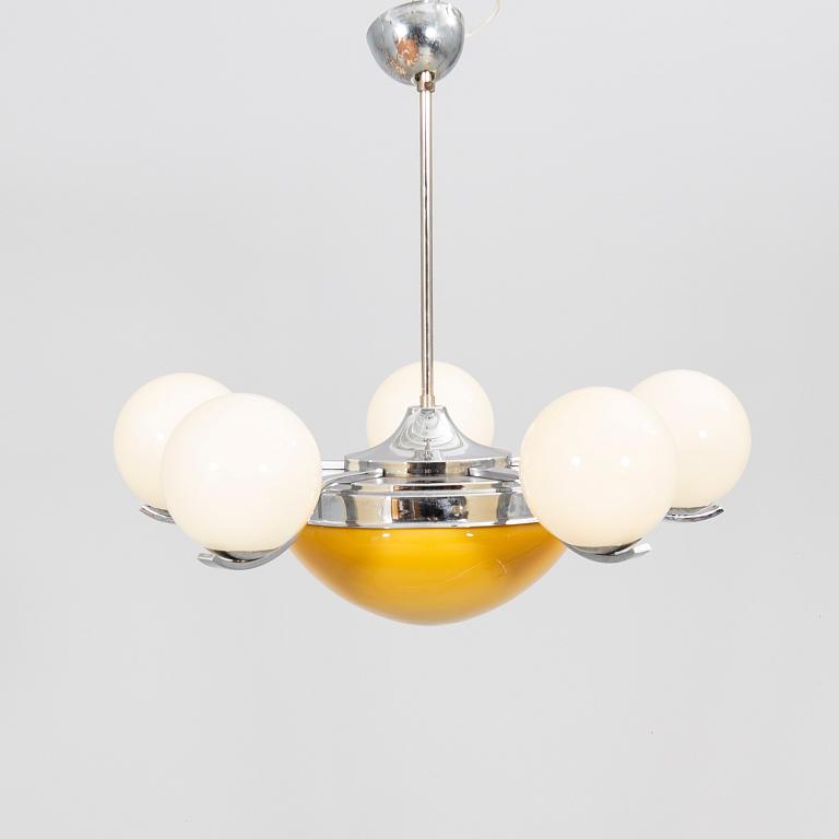 An Art Deco 1940s ceiling pendant.