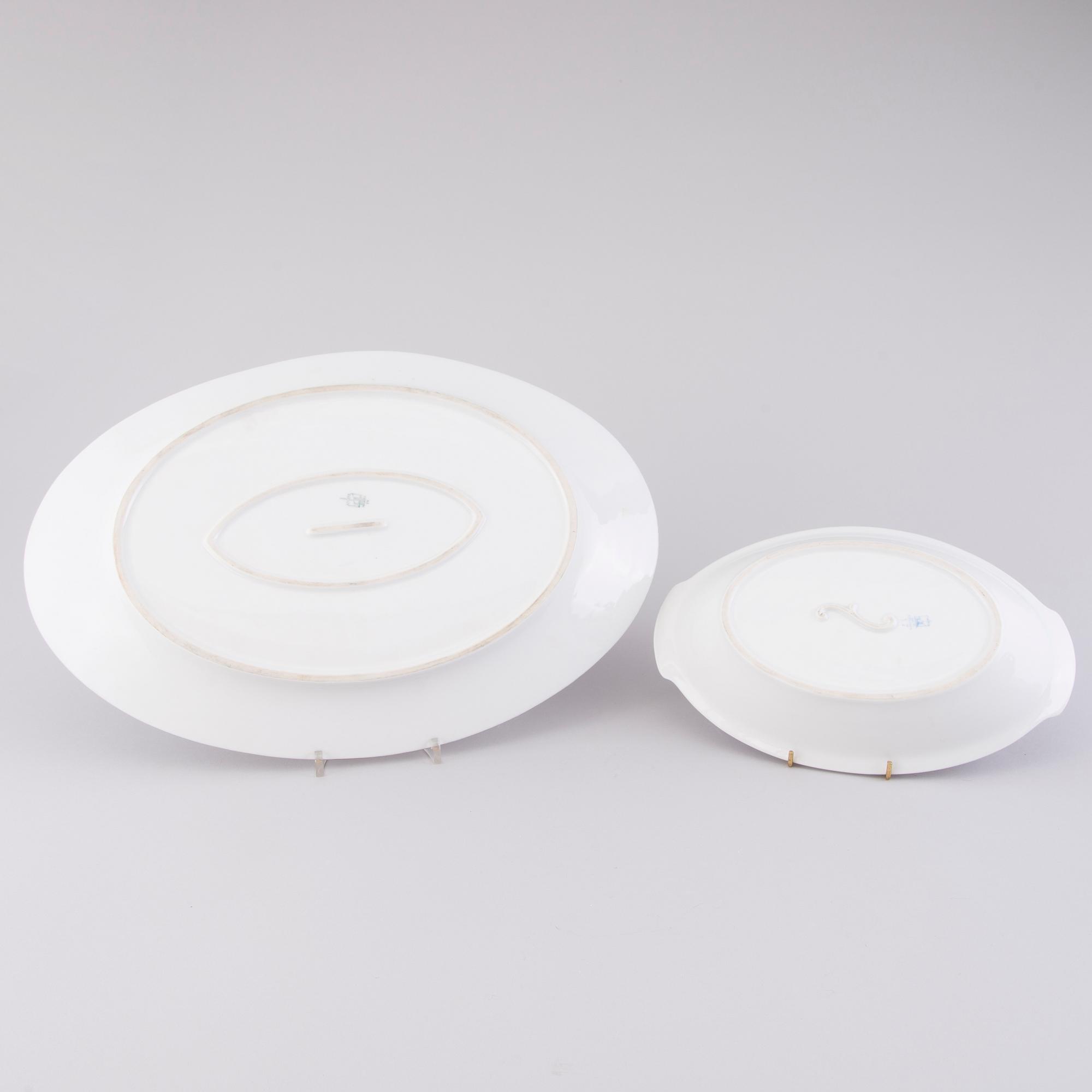 A 70-pcs set of dinnerware and for coffee, Arabia Finland 1932-1949.