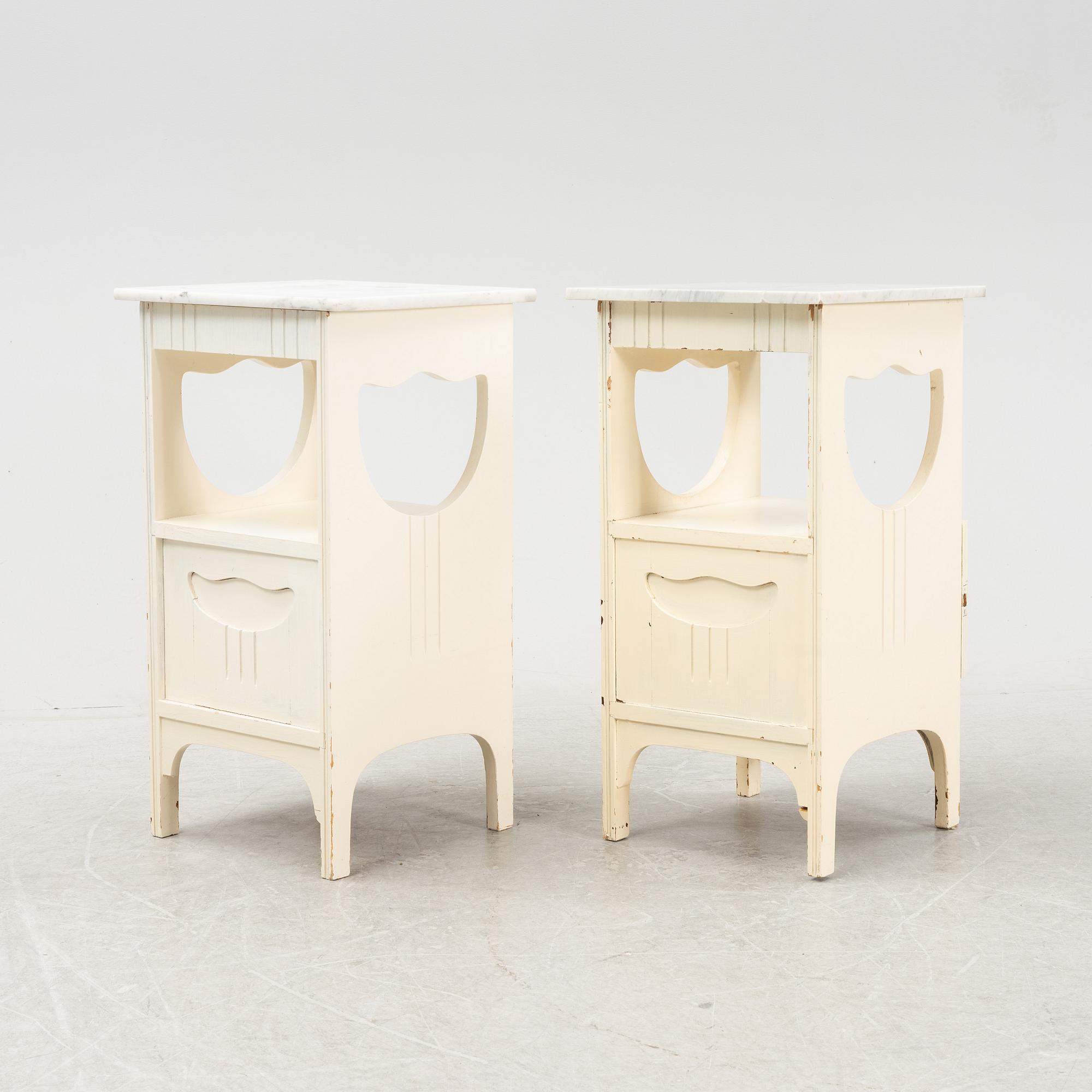 Sängbord, ett par, jugend, 1900-talets början.