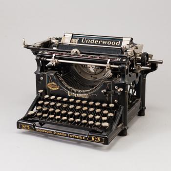 A early 20th century Underwood typewriter.