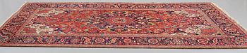 A CARPET, a semi-antique Heriz, ca 329-340 x 223,5-232 cm.