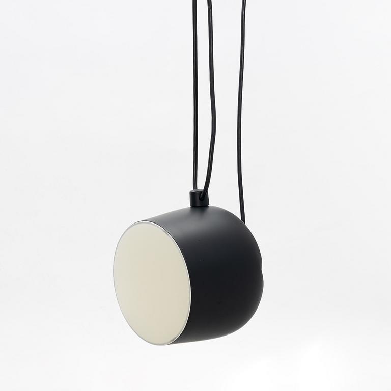 Ronan & Erwan Bouroullec, taklampa, "Aim" Flos, modellen formgiven 2013.