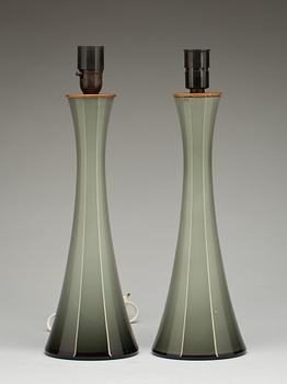BORDSLAMPOR, ett par, glas, Bergboms. 1960-tal.